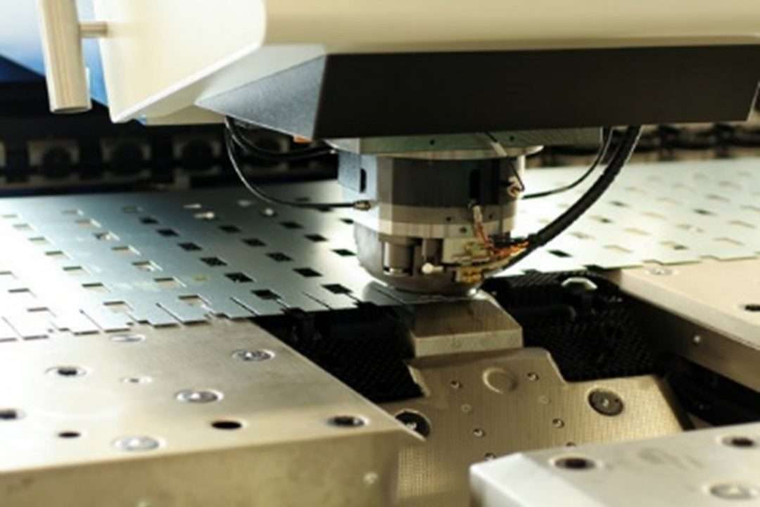 Sheet Metal Cutting Methods in Manufacturing