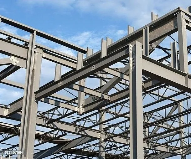 An interconnection of metallic frames and beams 