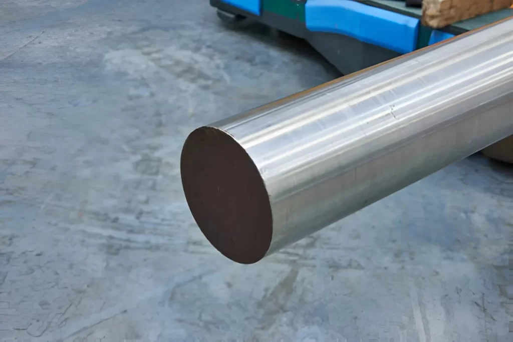 A single P20 plastic mold tool steel rod is displayed clearly.