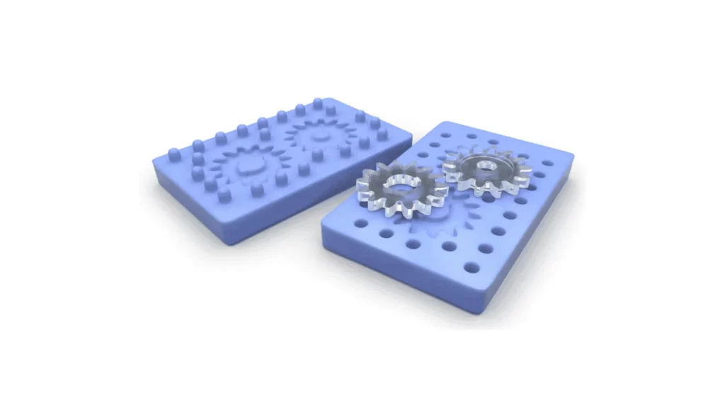 A vacuum casting master mold is displayed.
