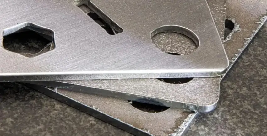 Deburred aluminum blanks with smooth punched edges