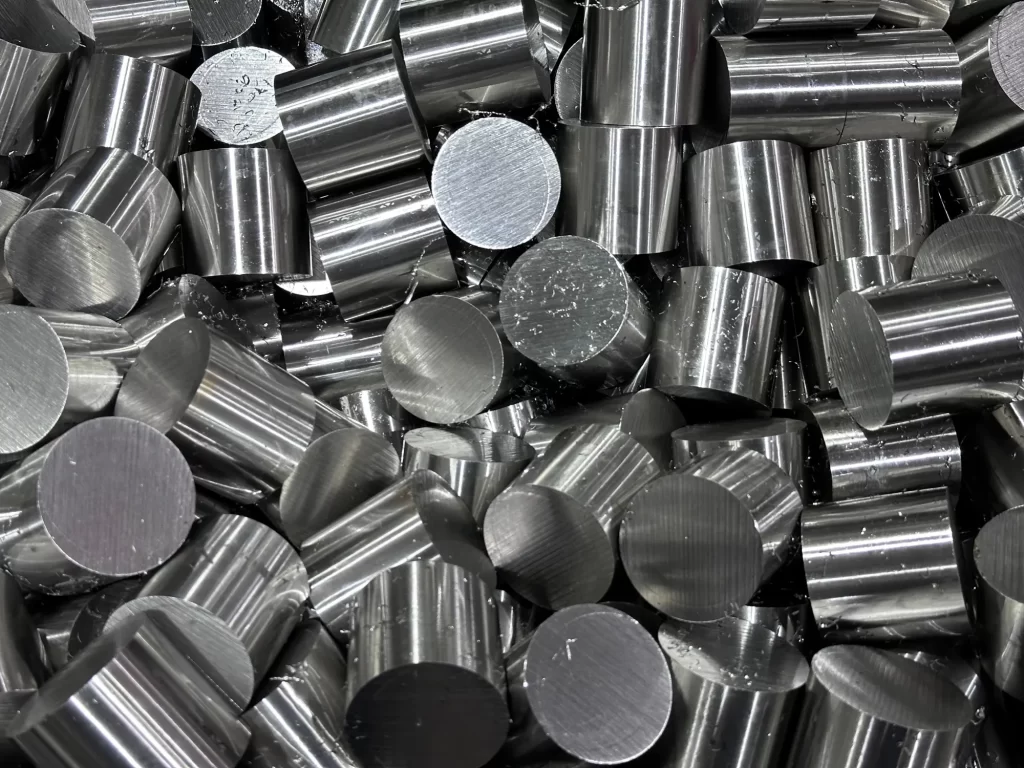 Small components of 304 stainless steel in bulk quantity