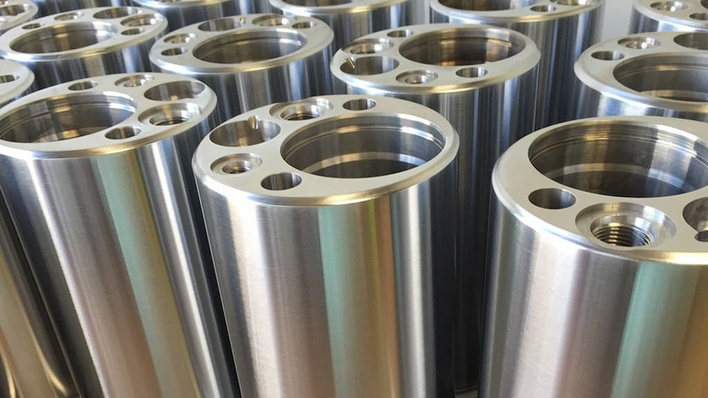 Several hydraulic cylinders with functional hard chrome plating