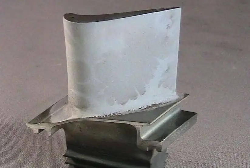 Ceramic thermal barrier coating on turbine blade