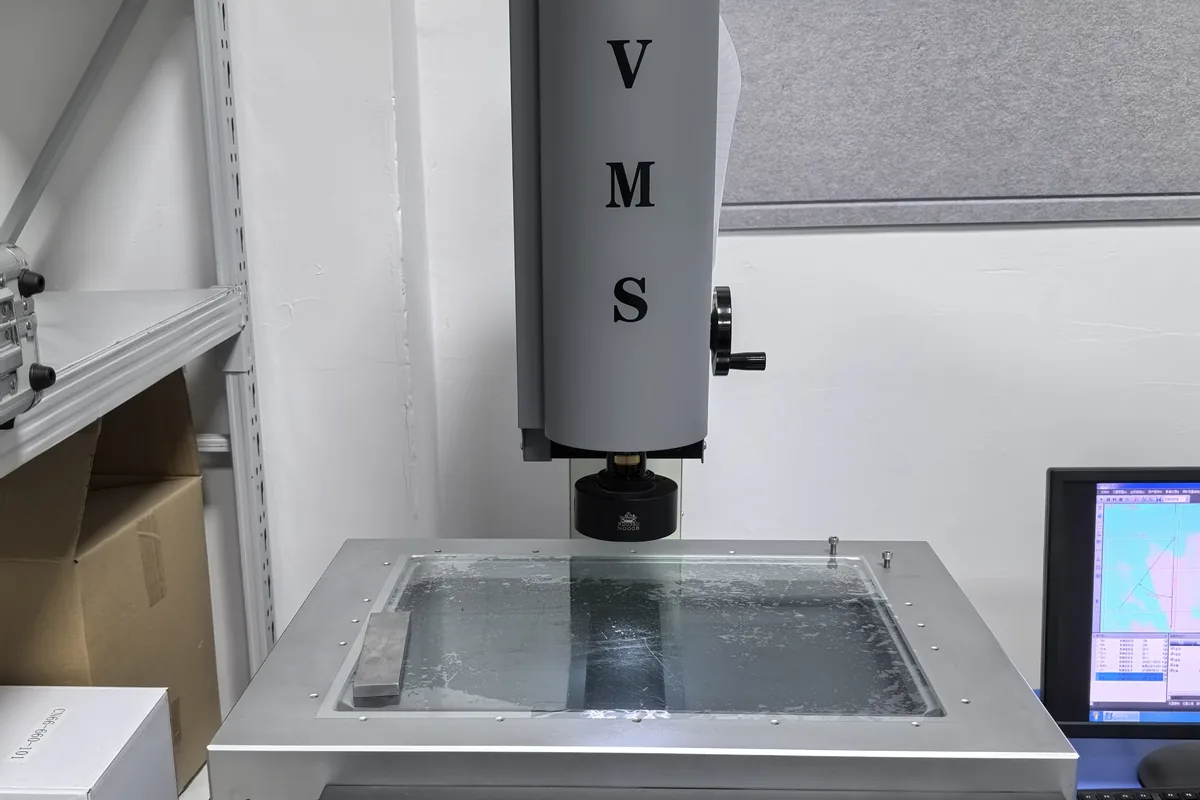 Optical measuring system used for 2D vision and profile measurement