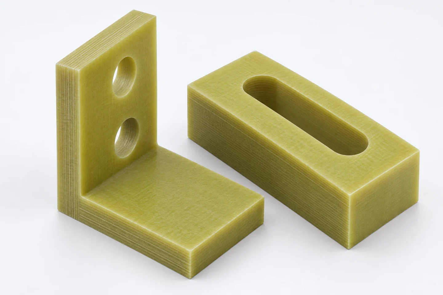 Illustration of yellow-green glass-epoxy supports and slotted spacer