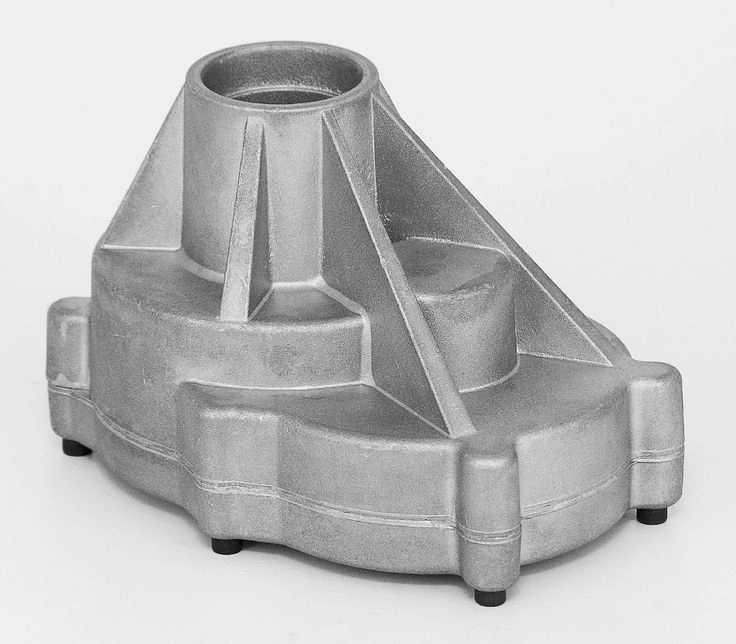Aluminum die cast housing with reinforcing ribs